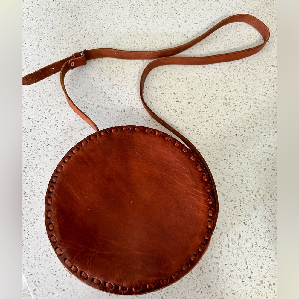 Round Leather brown purse